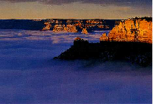 Dalmist, zoals hier in de Grand Canyon in Arizona, ontstaat wanneer koude lucht in een vallei zakt en 's nachts afkoelt tot het condensatiepunt.